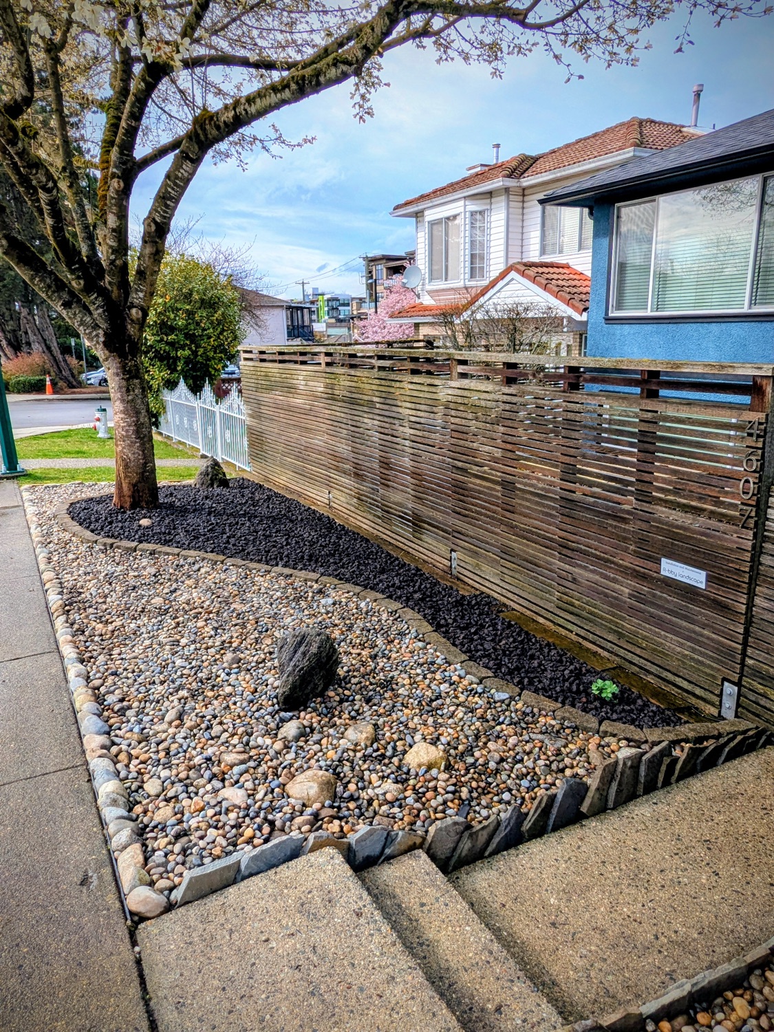 River-rock bed & sidewalk border